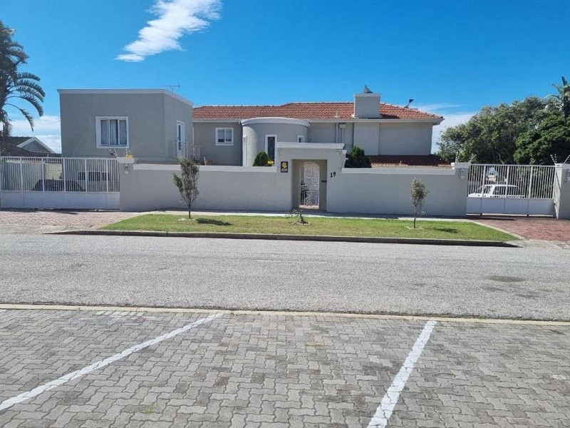 My Travelution - Travel Club - Kings Beach Cottages