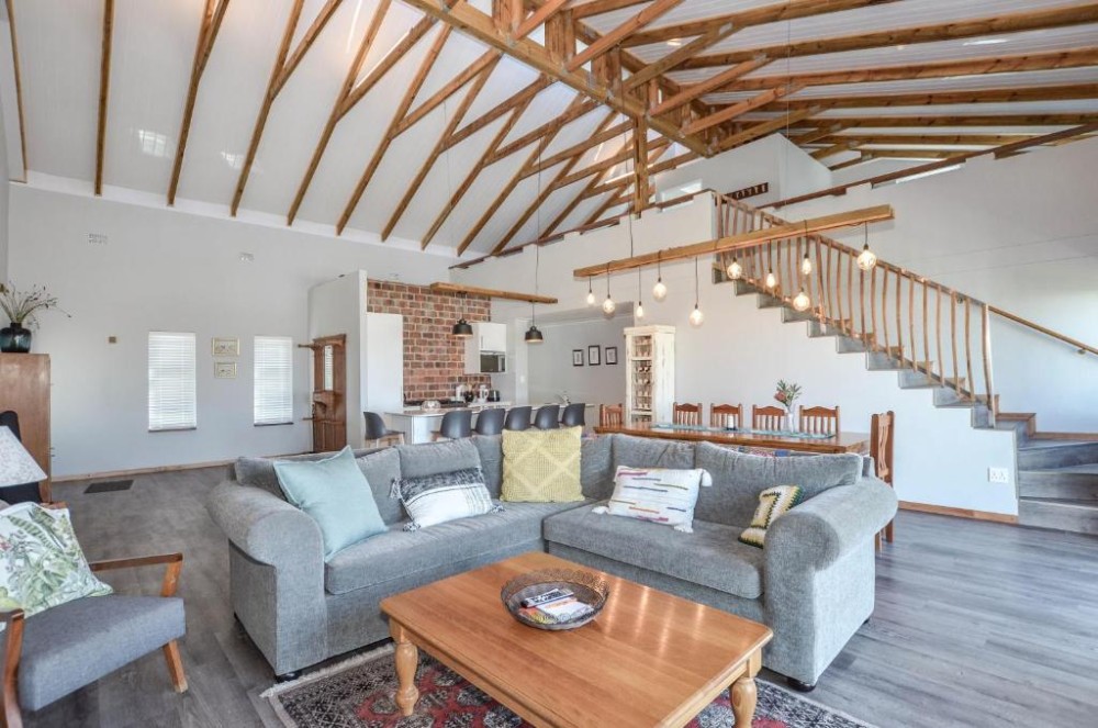 My Travelution - Travel Club - The Neighbours - Kleinmond