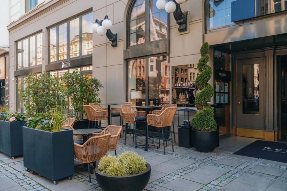 My Travelution - Travel Club - Reichshof Hotel Hamburg